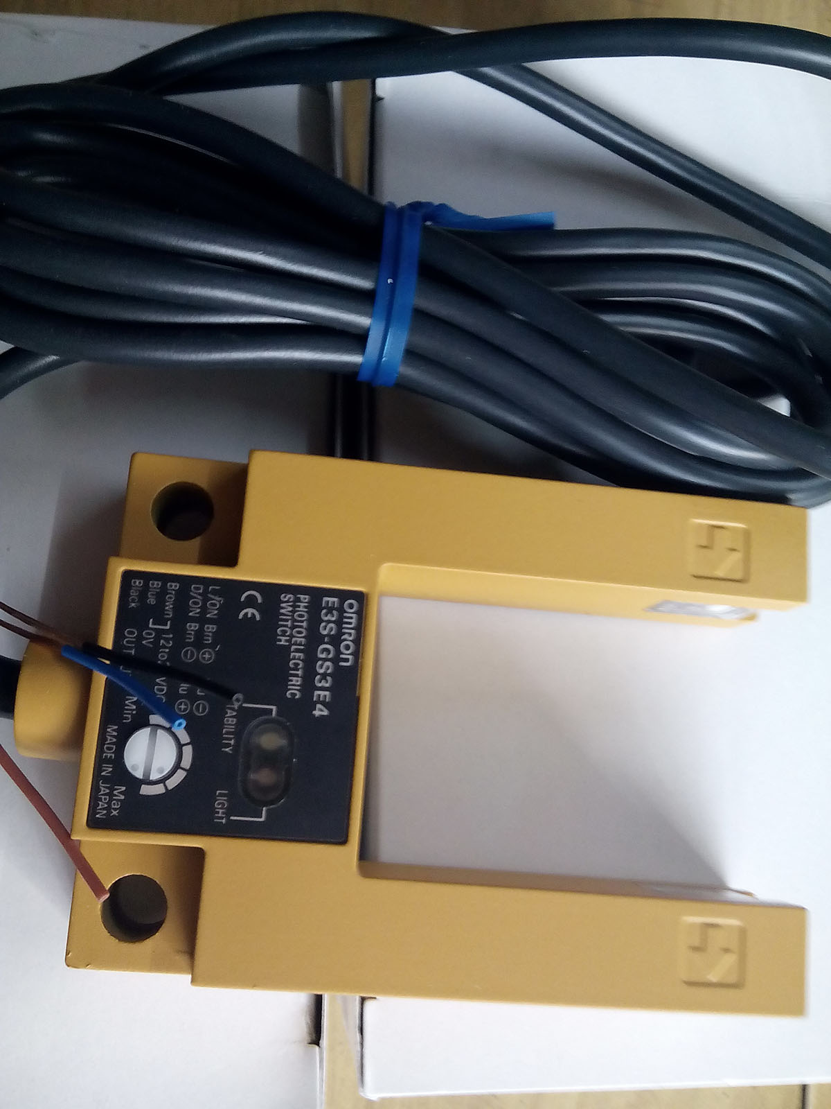 现货供应OMRON E3S-GS3E4,E3G-L73