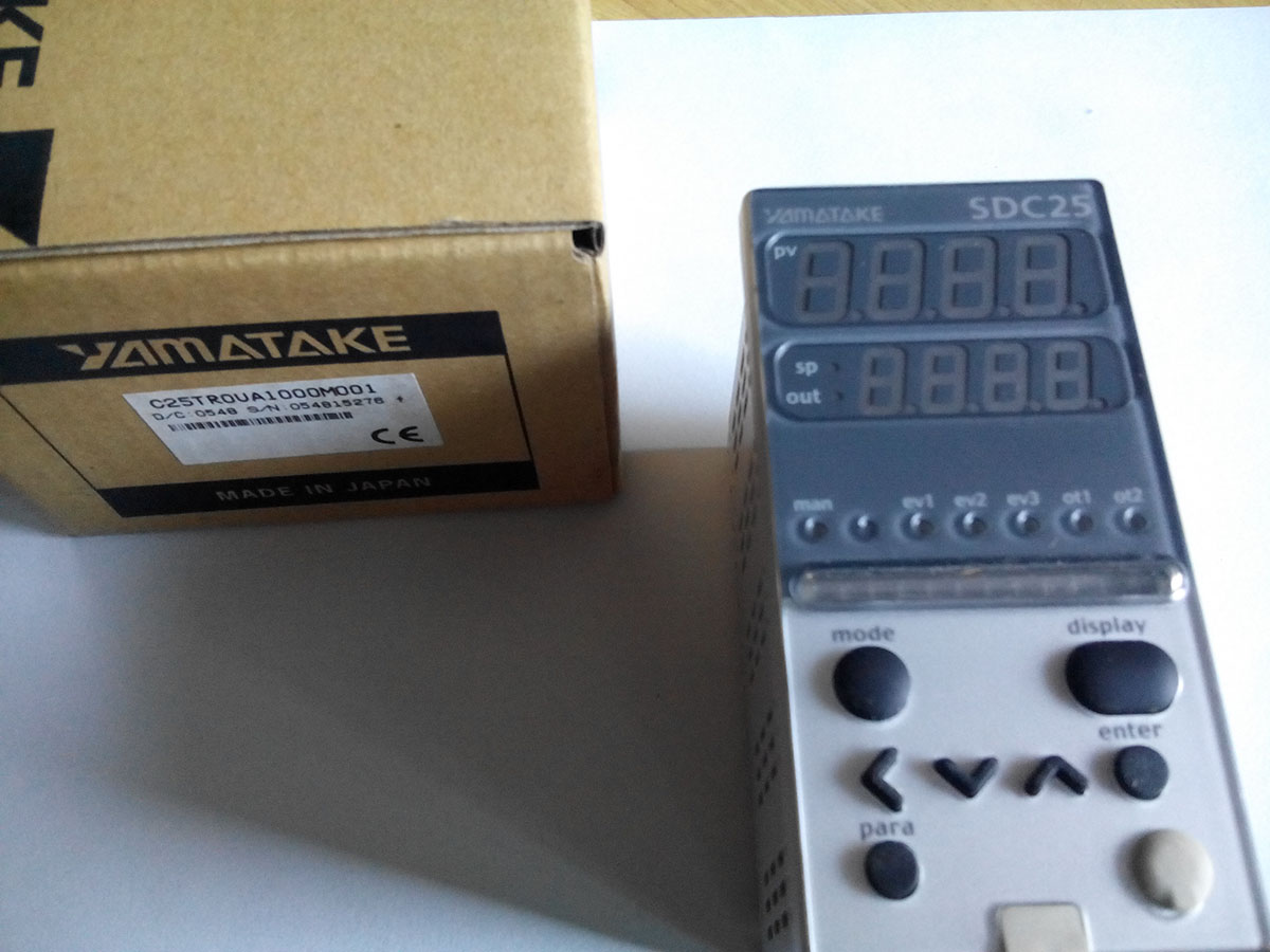 现货供应山武AZBIL C25TV0UA4100,C25TR0UA1000,C25TC0UA1200,