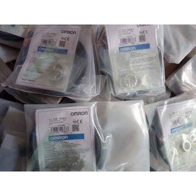 现货供应OMRON E2E-X5ME2,E2E-X5ME1,E2E-X5F1,E
